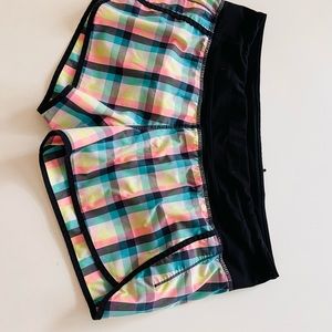 lululemon Run Times Shorts Plaid Size 12 We Wheezy